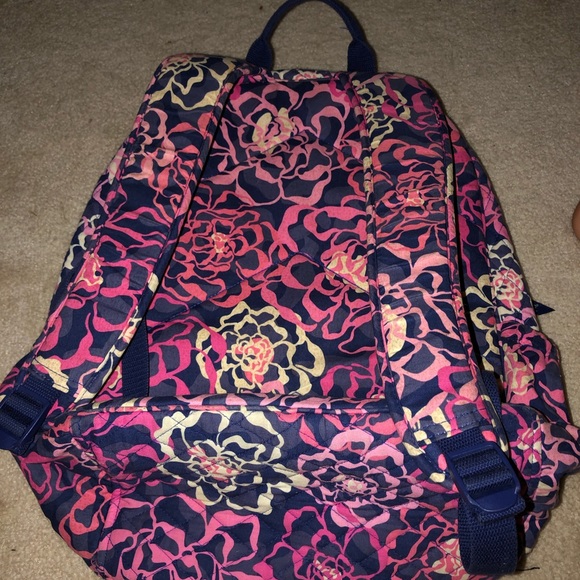 ★★ VERA BRADLEY BACKPACK ★★ - Picture 5 of 5